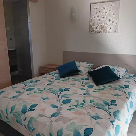 Au Moulin Du Comte - En *