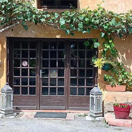 Au Moulin Du Comte - En