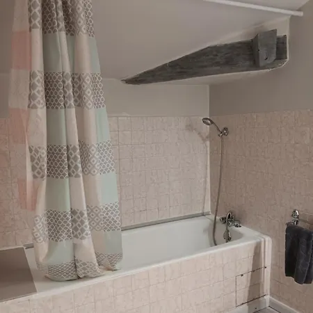 Au Moulin Du Comte - En Holiday home Bourrouillan